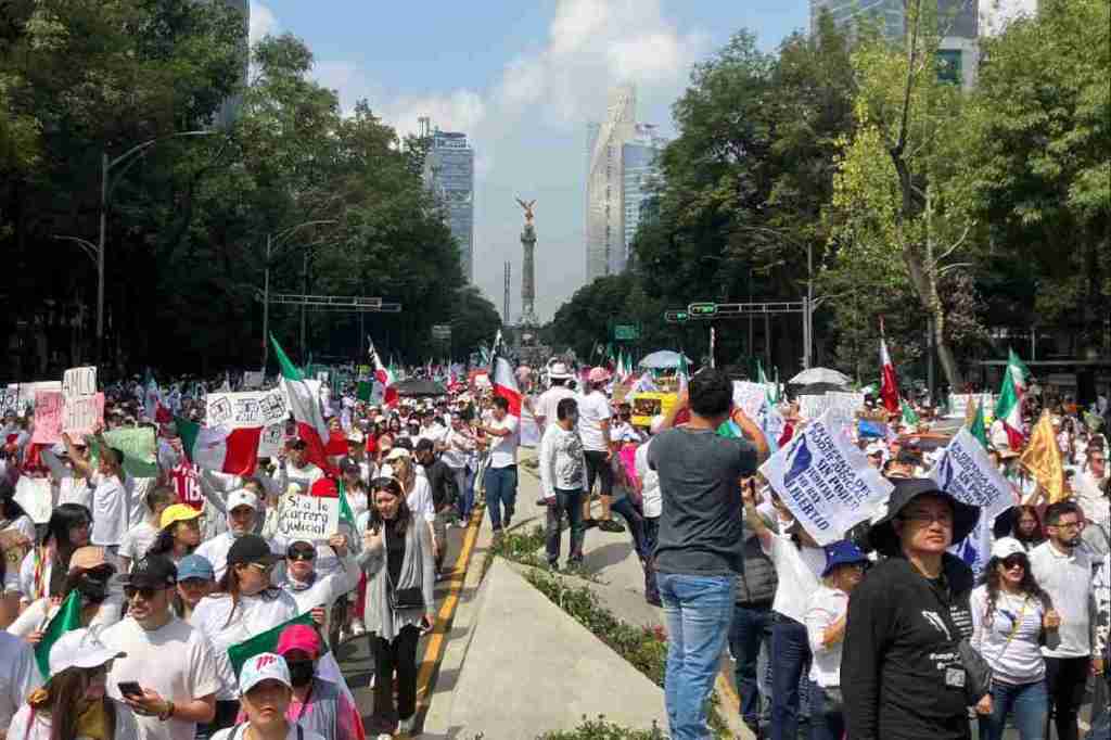 Universitarios se Movilizan en Defensa del Poder Judicial
