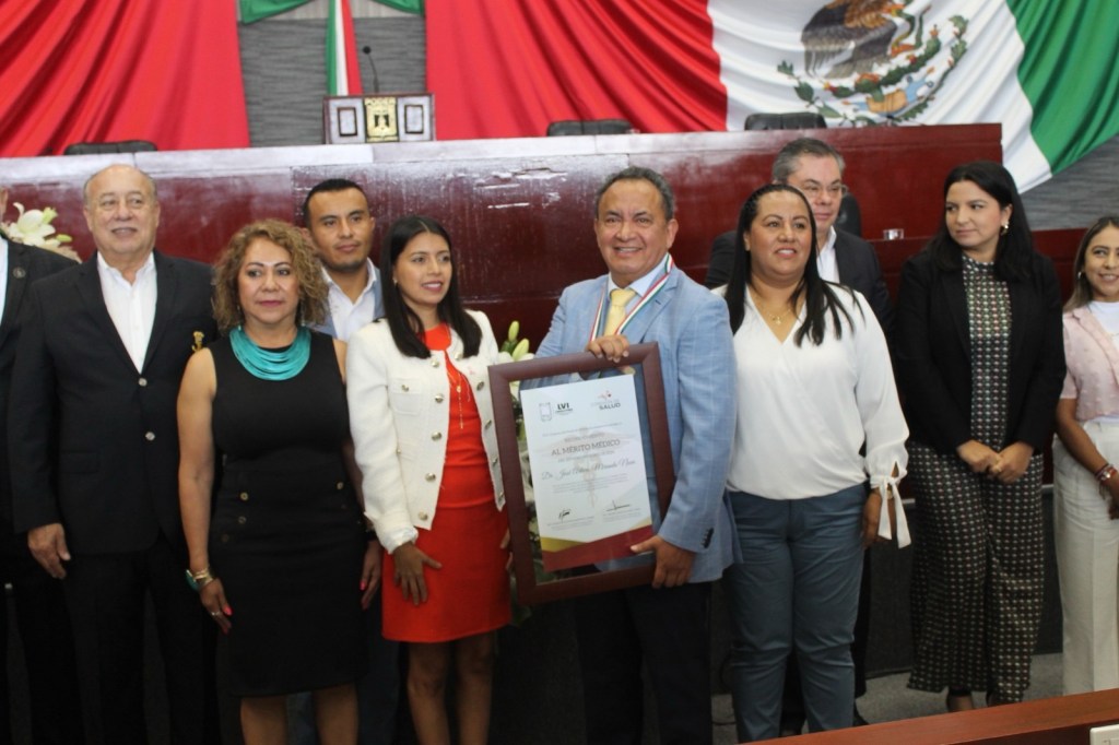 Entrega Congreso de Morelos Mérito Médico al Dr José Arturo Miranda&nbsp;Nava