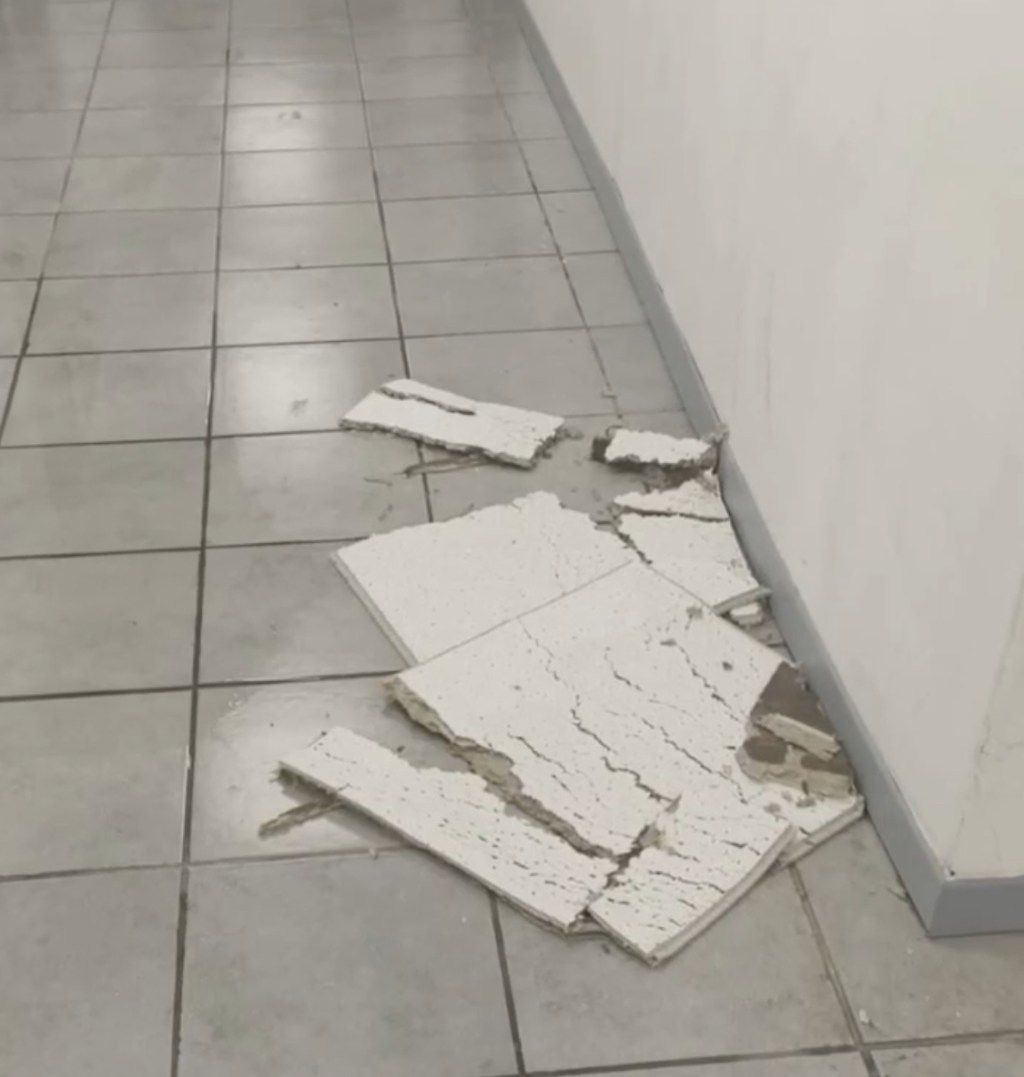 Lluvias causan&nbsp;&nbsp;afectaciones al palacio municipal de Emiliano&nbsp;Zapata