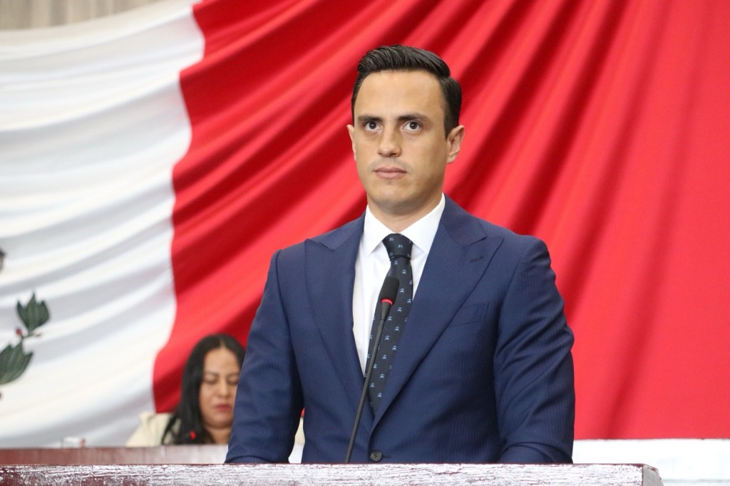 Daniel Martínez Terrazas propone igualdad de género en pensión por&nbsp;viudez