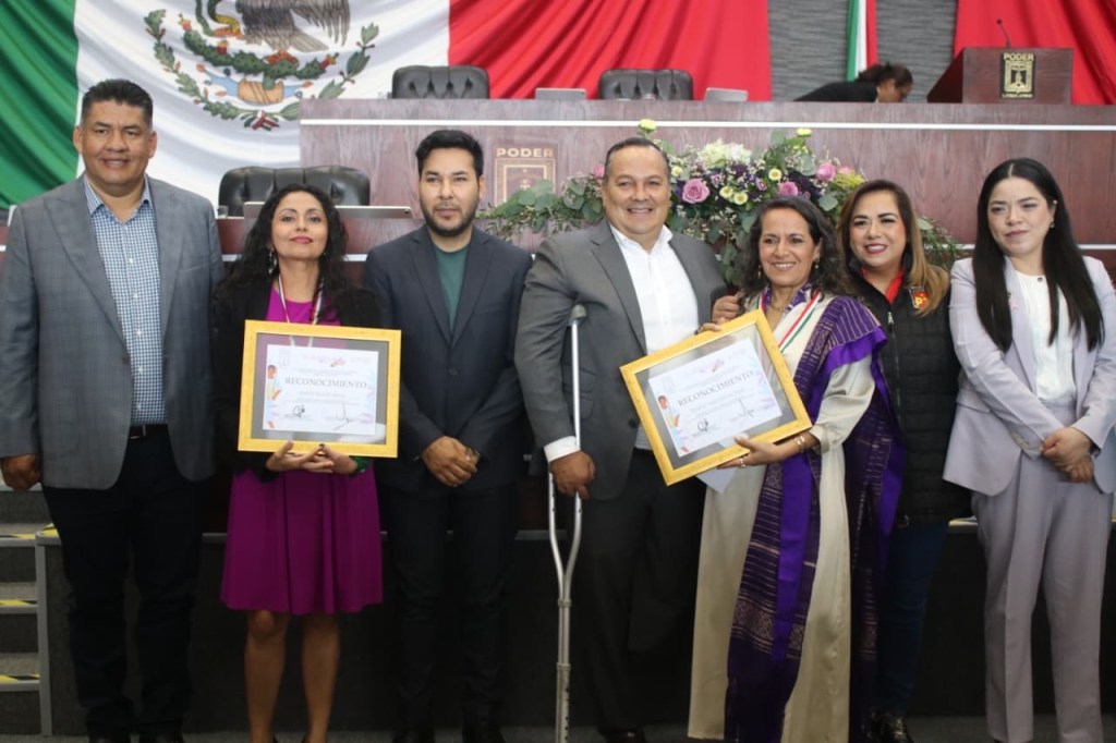 Entrega Congreso Morelos presea Xochiquetzalli 2025 a a Andrea Acevedo García y Ariadna&nbsp;Urbina