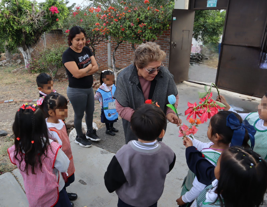 Continúa llevando beneficios a planteles educativos la Diputada Ruth Cleotilde Rodríguez López con el Programa #DiputadaEnTuEscuela