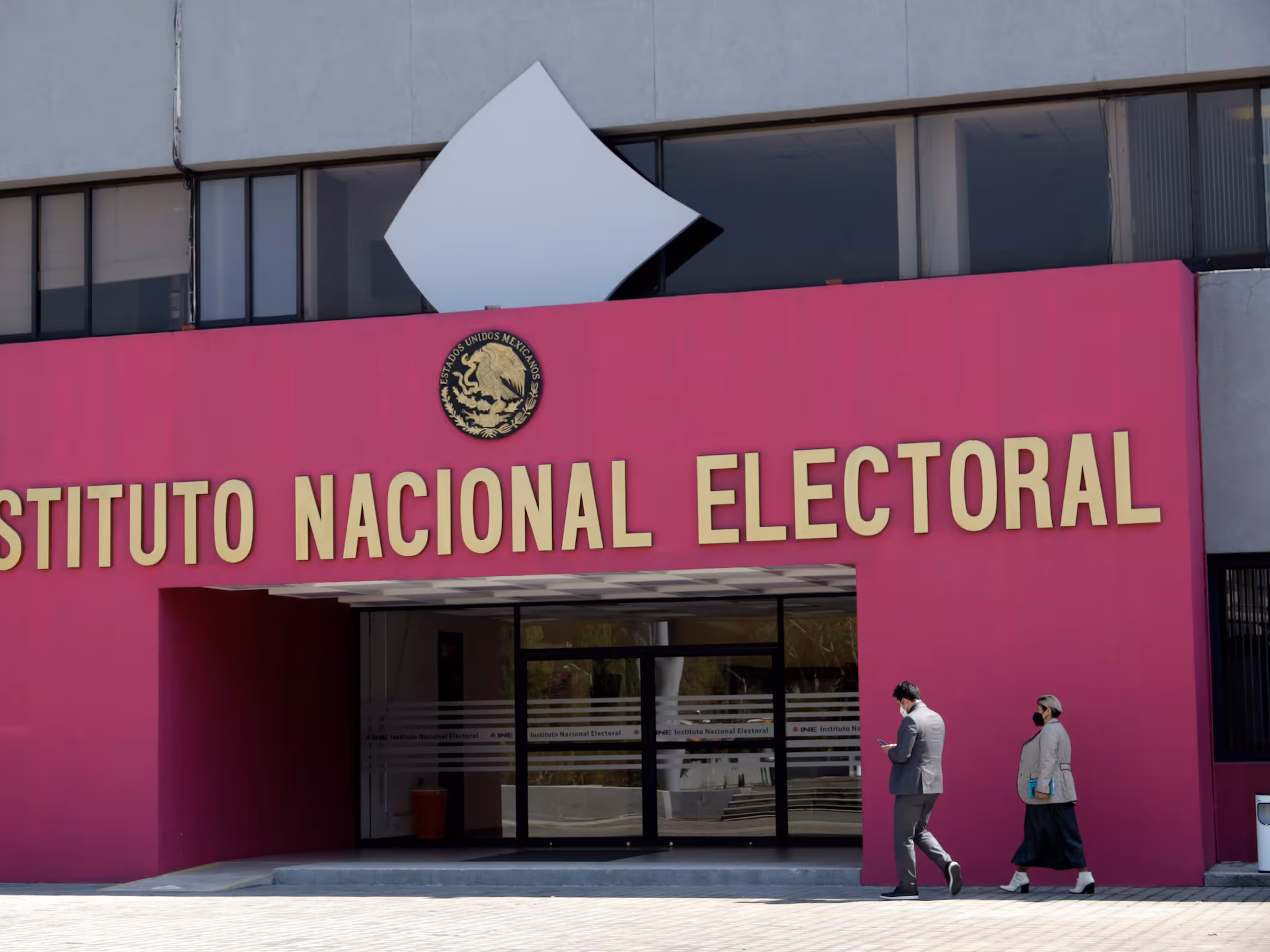 EL OTRO RIESGO: CUANDO EL ÃRBITRO SE DEBILITA FRENTE AL PODER