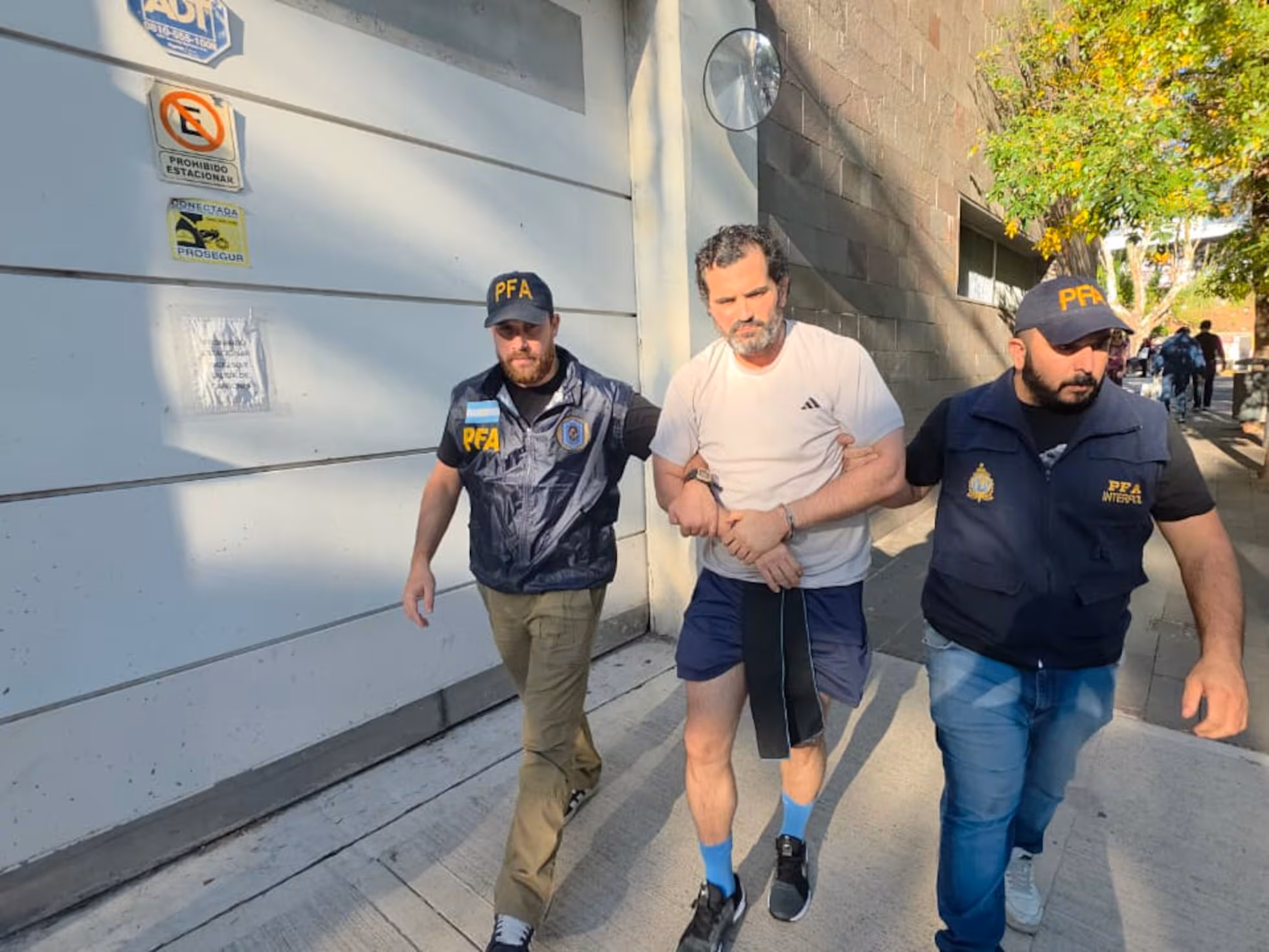 Llega a México el contralmirante Fernando Farías Laguna, pieza clave en la investigación del huachicol fiscal